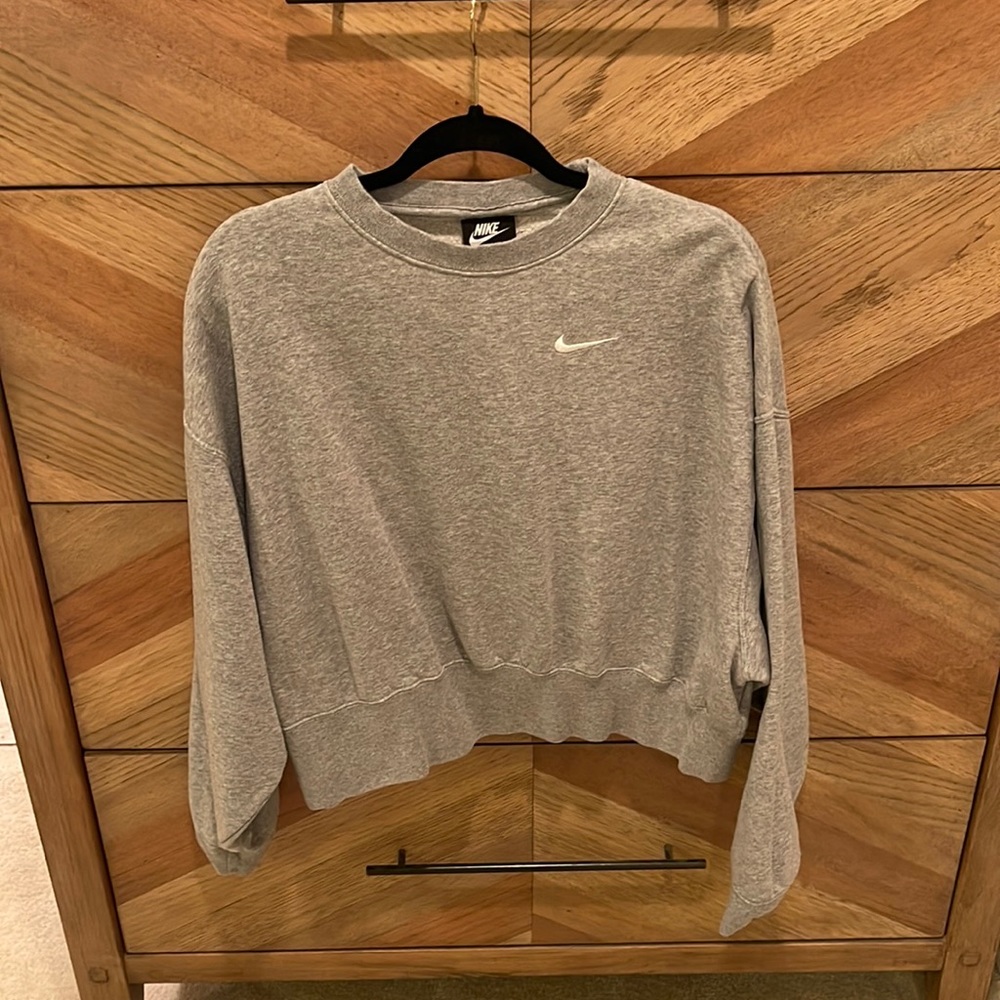 Nike Cropped Sweatshirt Size XS EUC